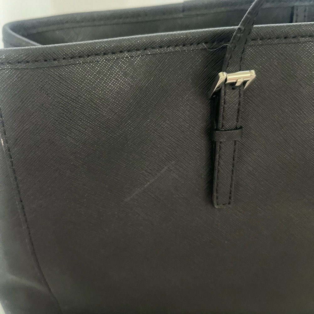 NWT Jet Set Travel Multifunction Saffiano Leather Tote, Black - Picture 4 of 12